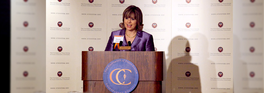 Randa Safady giving a speech