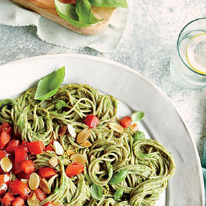 Spaghetti with Spinach-Avocado Sauce