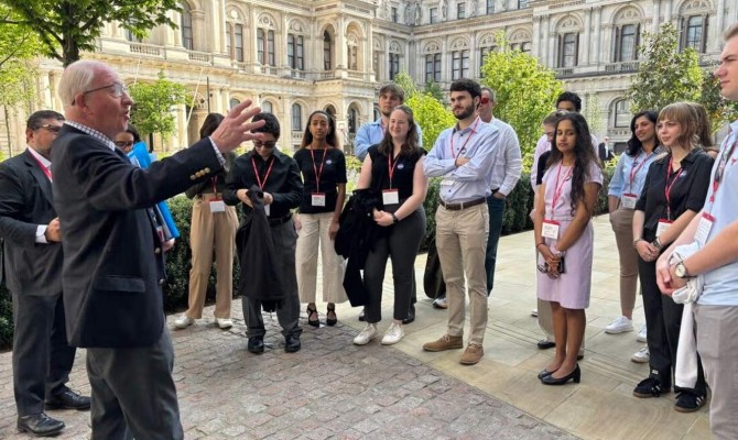 UT Austin students with the Clements Center for National Security participate in the 10th annual May Term in London, a program held in partnership with King’s College London. The group traveled to the United Kingdom, France and Belgium to study the U.S.-U.K. special relationship.